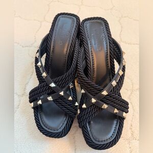 Valentino Garavani Rockstud Rope Wedge Sandals – Black – Size 39 – New